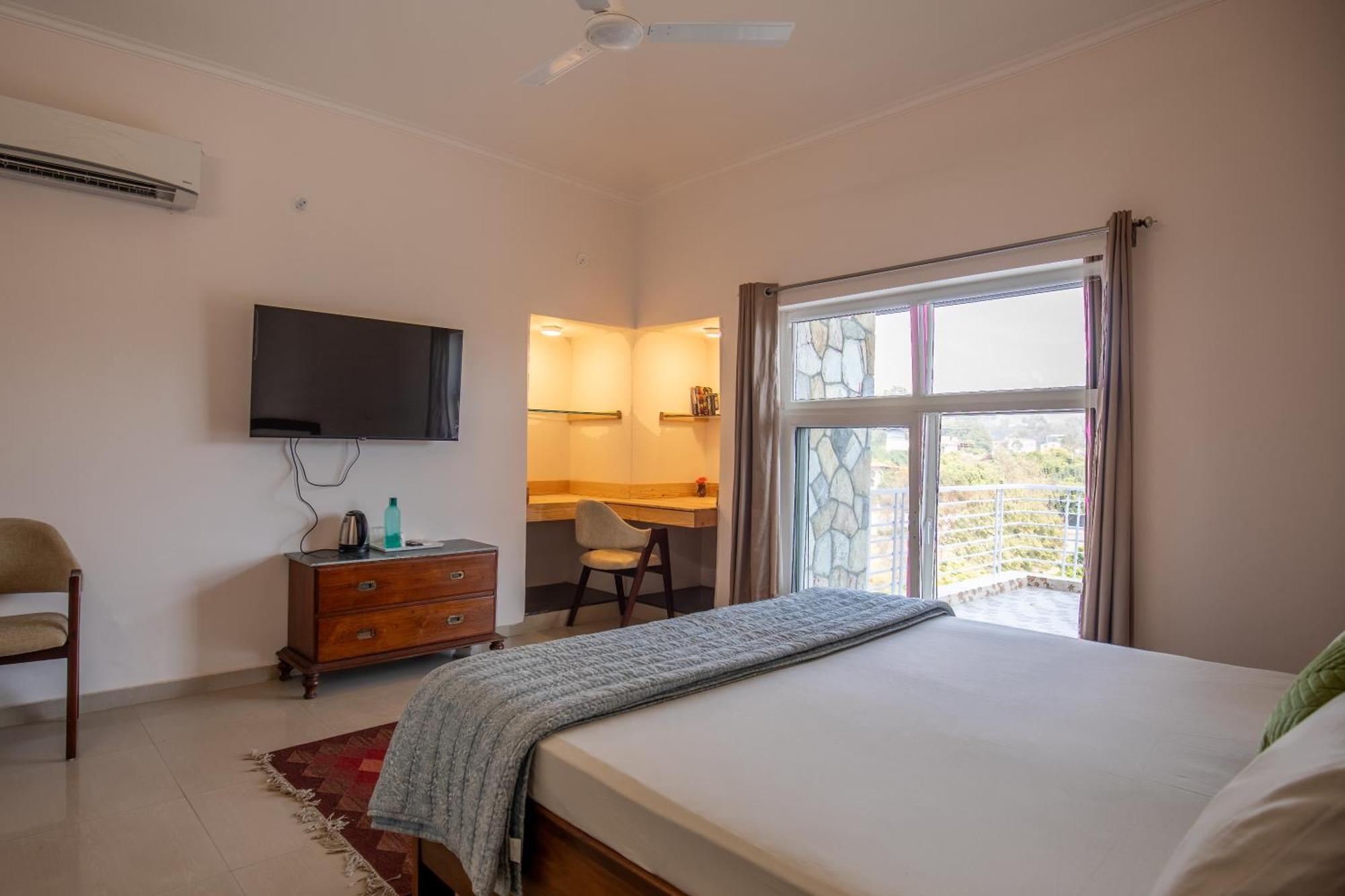 Lazy Fox Hideout - Panoramic View Cottage Dehradun Bagian luar foto