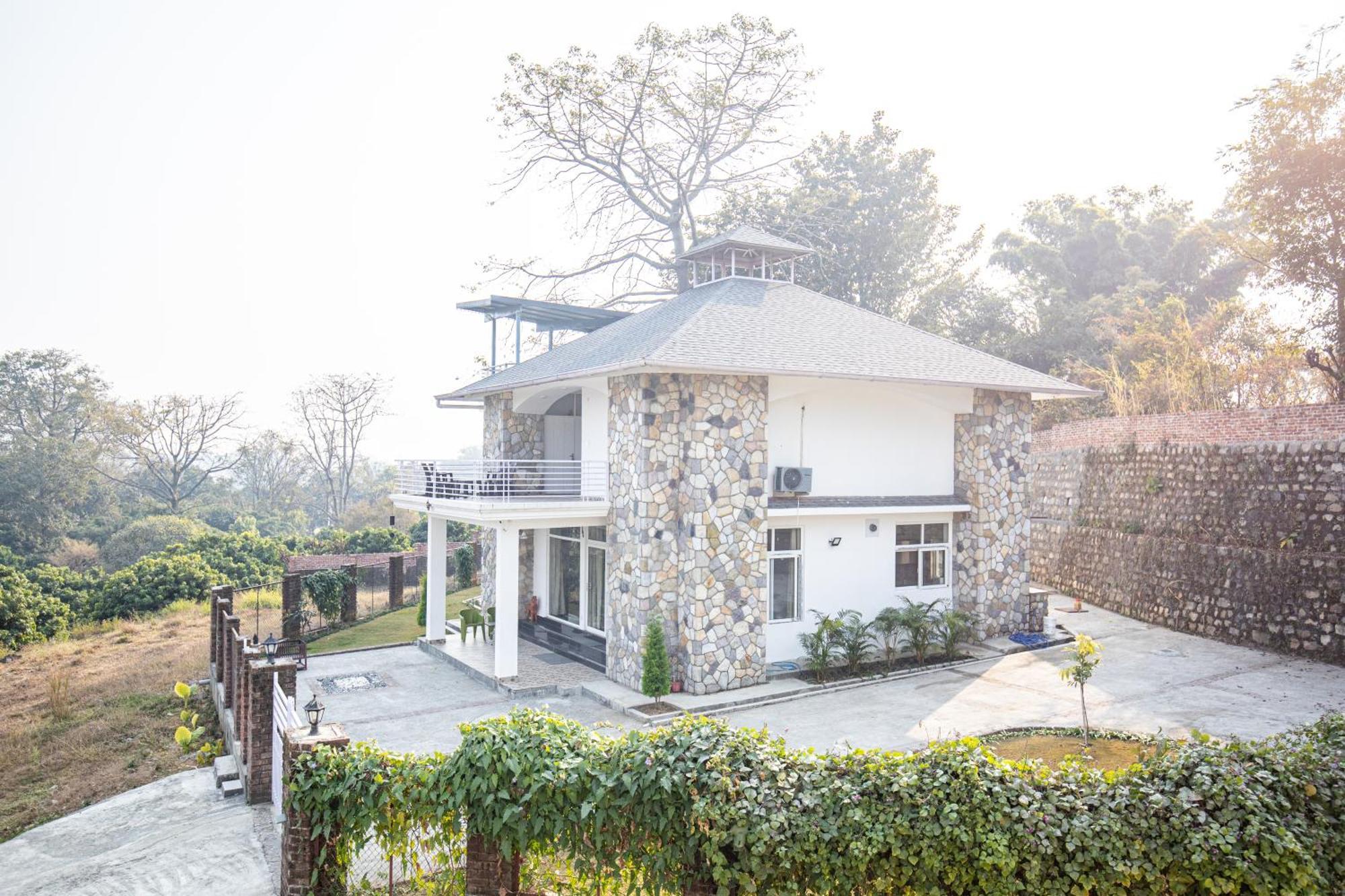 Lazy Fox Hideout - Panoramic View Cottage Dehradun Bagian luar foto