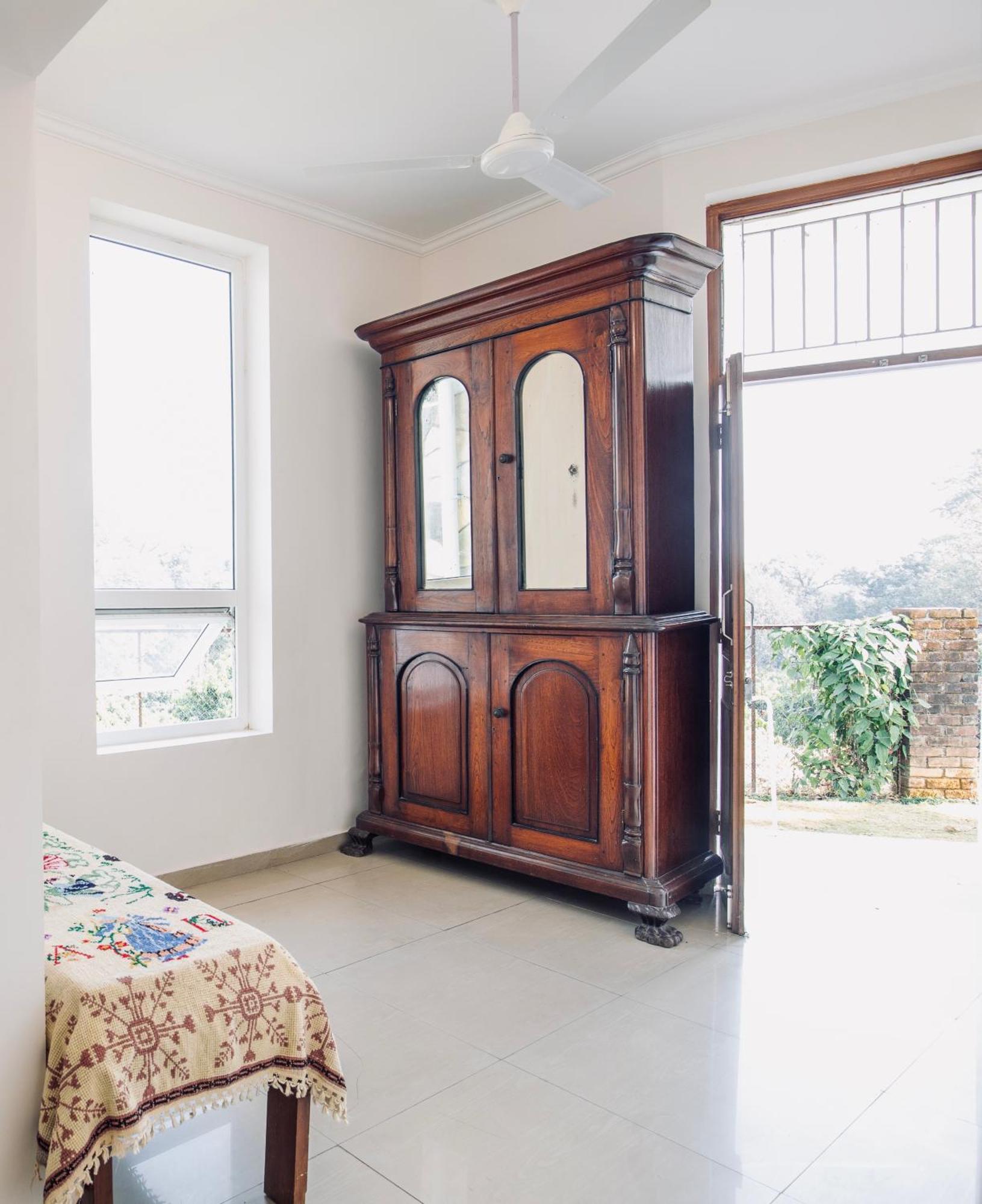 Lazy Fox Hideout - Panoramic View Cottage Dehradun Bagian luar foto