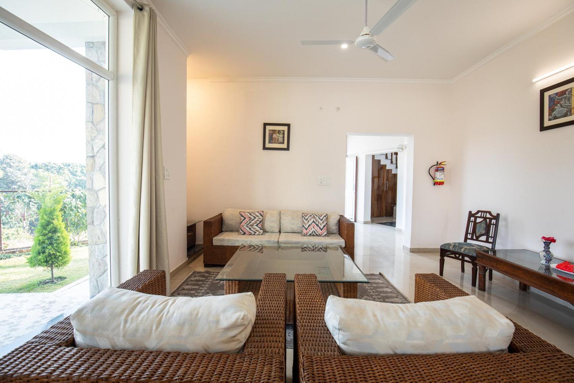 Lazy Fox Hideout - Panoramic View Cottage Dehradun Bagian luar foto